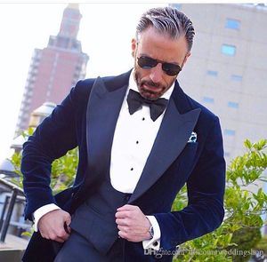 Big Peak Bavero Groom Smoking Smoking One Button Blue Blue Velvet Man Suit Suit da sposa Party Prom Suits (Giacca + Pantaloni + Vest + Tie) J383