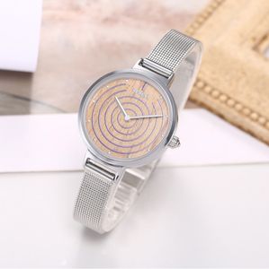 2020 New Watch Utrikeshandel Varm Försäljning Ultra-Tunn Vattentät Mesh Belt Kvinnors Klassisk Enkel Shell Face Quartz Watch