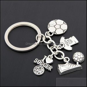 Keychains modetillbehör Jag älskar fotbollsbasket baseball med fotbollsskor för bilväska påse cowboy present klöver charms ke188j