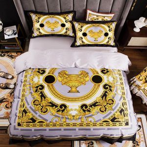 High-end Fransız İtalya Tasarım Sarı Desen Baskı 4 adet Kral Kraliçe Boyutu Yorgan Beyaz Mavi Altın Çarşaf Lüks Yatak Setleri T200826