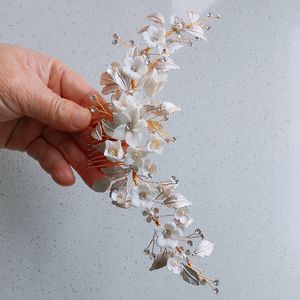 Biały Porcelanowy Kwiat Wedding Crown Bridal Hair Grzebień Akcesoria Handmade Kobiety Headpiece Party Prom Jewelry Y1130