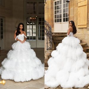 Luksusowe Suknie Ślubne A-Line Sexy Off Ramię Koronki Aplikacje Suknie Ślubne Ruffles Wielopięciowy Tulle Backless Custom Made Vestidos de Novia