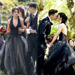 Gothic Black Wedding Dresses A Line Halter Neck Sexy Backless Lace Tops Tulle Vintage Long Country Boho Bridal Gowns With Trains 2021