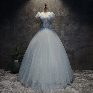 2021 Illusion V-Neck Suknia kulkowa Quinceanera Suknie Aplikacje Frezowanie Tulle Sweet 16 Dress Debiutante Party Party Custom