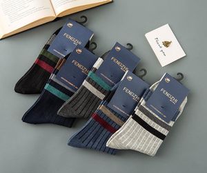 Gestreifte Herren-Crew-Socken aus Baumwolle für Anzug, mittelhohe Socken mit klassischem Muster für Schuhe der Größe 8–12