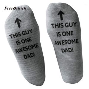Free Ostrich Clothes Socke 2019 Männer „Awesome Dad“ Vater Geschenk Brief Drucken Lustige Mid Short Socken Laufsocken Männer lustig glücklich1