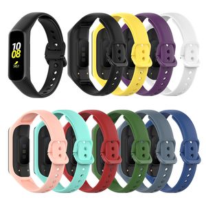 Miękkie paski silikonowe dla Samsung Galaxy Fit2 Fit 2 SM-R220 Sports Inteligentny Bransoletka Zespół Band Loop Correa Guma Wymiana Hurtownie