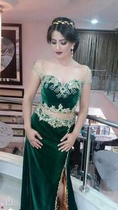 2022 Tweedelige avondjurken Applicaties Cap Mouwen Kaftan Fluwelen Groen Arabisch Dubai Side Split Mermaid Prom Partyjurken