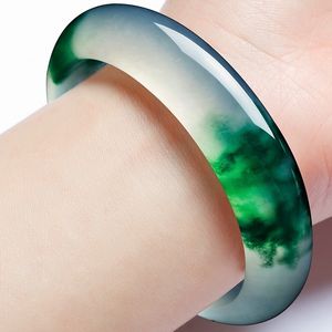 Äkta Naturlig Grön Jade Bangle Armband Charm Smycken Mode Tillbehör Handskuren Amulet Presenter för Kvinnor Hennes Män 201209