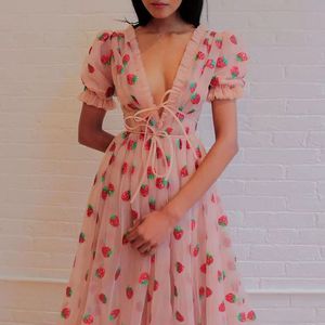 Women's Strawberry Dress Sweet Mesh Vestidos Autumn 2020 Sexy V Neck Puff Sleeve Dress Pleated Patchwork Lace Up Party Dresses T200827
