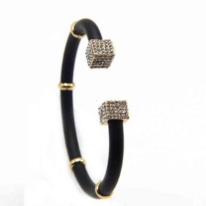 Bangle Charm Pulseiras 2021 Quadrado Geométrico Aberto Diamante Feminino Acessórios Completos