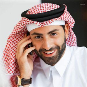 Etniska kläder 3 färger Islamiska män Traditionella kostymer Plaid Hat Head Scarf Turban Muslim Hijabs Dubai, Arabiska Ramadan Be Caps 135 * 135cm