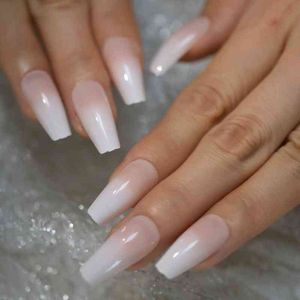 Falsos Unhas Longo Ombre Francês Ballerina Falso Prego Nude Cor Branco Ancles Faux Grupos Natural Caixão Natural Falsos Pregos 24pcs 220225