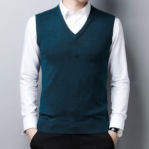 Spring Autumn Fashion High Quality Brand Men's Sweaters V Neck Twist Vest Knit Cotton Jumper Pullover Ear Of Weat With Logo