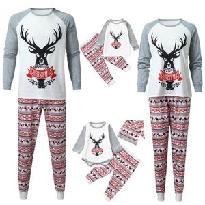 Familj Jul Matchning Pyjamas Set 2020 Xmas Vuxen Kids Pajamas Nightwear Baby Romper God julfamilj Matchande Outfits LJ201111