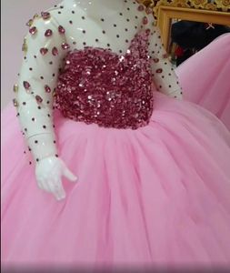 Розовые кристаллы Платья для девочек-цветочниц Прозрачная шея с длинными рукавами Свадебные платья для маленьких девочек Дешевые платья для причастия Платья F218275k
