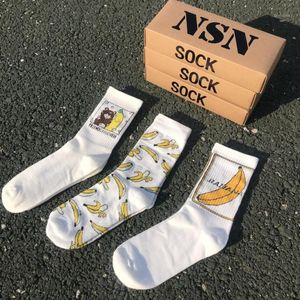 Socken Strumpfwaren INS Unisex Lustige Cartoon Banane Harajuku Cool Skateborad Sokken Kunst Mode Baumwolle Hipster Happy Fruit BOX Paket