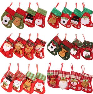 Mini Jul Hängande Strumpor Söt godis Presentväska Snowman Santa Claus Deer Bear Christmas Stocking för julgran Decor Pendant Hot