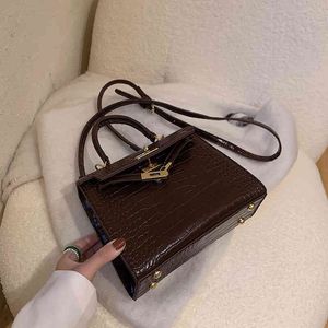 Bolsa de textura feminino 2021 novo padrão de crocodilo popular um ombro messenger pequeno quadrado outono e inverno