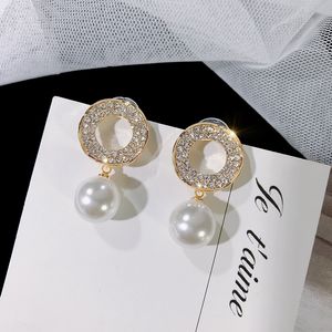 Supply Backs Girls Heart Fashion Crystal Earrings Women 925 Silver Needle Simple Temperament Pearl Gemstone Stud Earrings