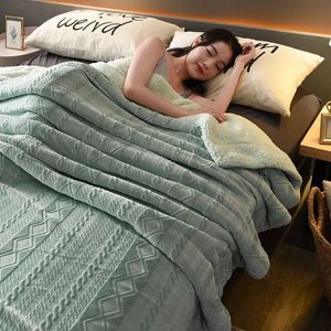 Carved Velvet Quilts Bedding Soft Fur Comforters Throw on Sofa/Bed/Plane Travel Blanket Printed Bedspread Cotton Duvet Cover LJ201015