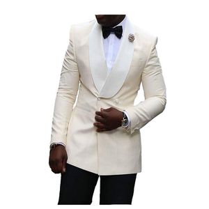 Custom-Made-Made-Breasted Groomsmen Szal Lapel Groom Tuxedos Mężczyźni Garnitury Ślub / Prom / Kolacja Best Man Blazer (kurtka + spodnie + krawat) T261