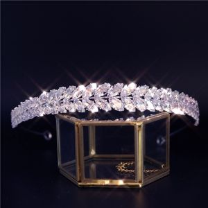 Luksusowy Bling Cyrklony Wysokiej Jakości Cubic Cyrkonia Romantyczny Kwiat Bridal Tiara Crown Wedding Druhna Akcesoria do włosów Biżuteria