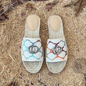 Designer Classic Ladies Embroidered Sandals Summer Luxury Flat Women Grass Sole Casual Boat Shoes Metal Buckle Fisherman Canvas Shoes Lace Box Size 35-41