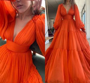 Laranja longa mangas folhadas vestidos de bairro 2021 Sexy profundo pescoço de pescoço tulle uma linha pregas formal vestidos de noite árabe dubai vestes de soirée al8732