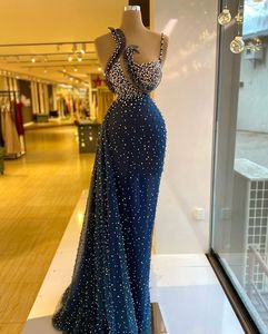 Arabski Aso Ebi luksusowe seksowne sukienki wieczorowe z koralikami perłowe sukienki na balu królewskie niebieskie imprezę drugą suknie przyjęte ZJ52333