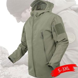 Kat Yağmur toptan satış-2020 Açık su geçirmez yumuşak kabuklu ceket avı rüzgarlık kayak paltosu yürüyüş yağmur kamp balıkçılık taktik kıyafetler menwomen1