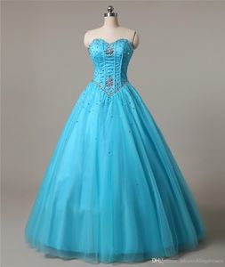 2021 Sweetheart Blu Abiti Quinceanera Abito da ballo Tulle con perline di cristallo Dolce 16 Abito con lacci Lunghezza del pavimento Abiti da ballo di spettacolo