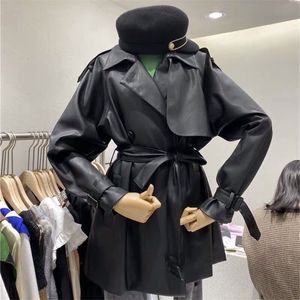 Nova moda feminina gola virada para baixo faixas retrô soltas de couro PU casacos médios longos casacos