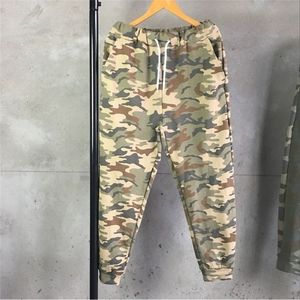 Pantaloni sportivi da uomo di moda primavera Camouflage Harem allentato Maschio Pantaloni casual in cotone taglie forti Jogger Pantaloni mimetici a matita 201114