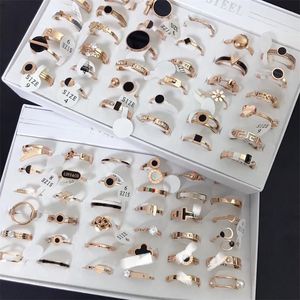 Ringe aus Titanstahl, Strass, Roségold, gute Qualität, modischer kleiner Ring, gemischte verschiedene Stile, Edelstahl-Hochzeitsschmuck, kostenloser DHL