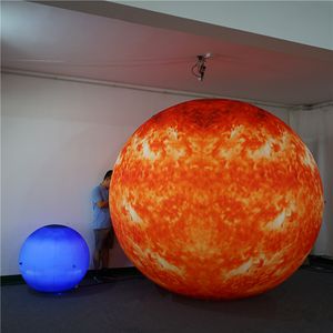 Uppblåsbara ballongplanet och uppblåsbara Ballong Moon Earth Mars med LED-remsa och fläkt till juldekoration