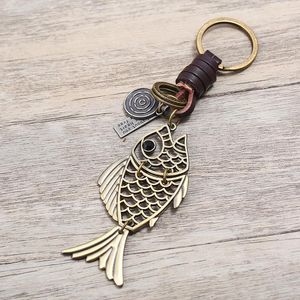 Ręcznie tkane skórzane breloki ryby Hollow Out Fish Brelok Retro Punk Key Holder Chain Łańcuch - Bag Wisiorek