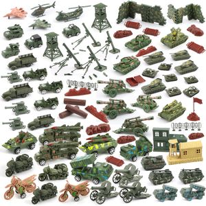 Educatieve denkopleiding van militaire apparatuur tank, chariot, auto model speelgoed pak in grootschalige oorlogsscène