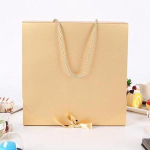 31cmx26cmx8cm Grande confezione regalo in oro con corda Sciarpa abbigliamento Confezione Scatola di carta colorata con nastro Imballaggio intimo