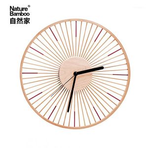 Väggklockor trä pastoral klocka japanskt trä enkel tyst kreativ elektronisk horloge mural bois klocka för rum50wc1