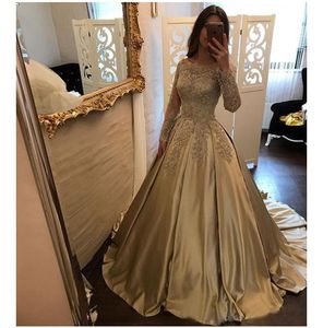2020 champagne Quinceanera Dresses Ball Gown Bateau Long Sleeve Sweep Train Prom Dresses With Lace Applique Satin Evening Party Gowns