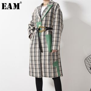 [EAM] 느슨한 맞는 격자 무늬 분할 불규칙한 큰 크기 모직 코트 파카 새로운 긴 소매 여성 패션 조류 가을 겨울 201103