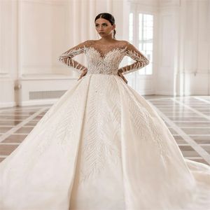 Newest Fashion A Line Wedding Dresses Luxury Long Sleeves Beads Appliqued Lace Princess Bridal Gowns Glitter Sweep Train Robes De Mariée