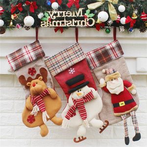 Julstrumpor Burlap med stor plaid Snowflake och plysch Faux Fur Cuff Stockings för familjesemester Xmas Party Decorations grossist