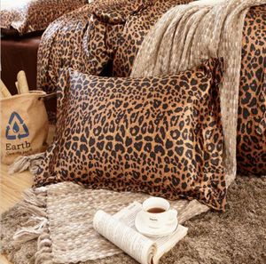 Sexig Leopard Print Imitated Silk Pillow Cover 48x74 Rektangel Sängkläder Kuddefodral Solid Färg Satin Hem Dekorativ PillowCase 201114