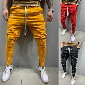 Herrbyxor 2021 Mode Sport Fitness Broderi Hip-Hop Andningsbara Mens Stickade Casual Slim Trend Fötter Zipper Byxor