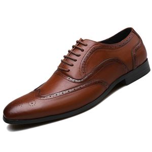 Retro Bullock Design Mężczyźni Biznesowe Buty Formalne Klasyczne Spiczaste Toe Skórzane Buty Mężczyźni Oxford Dress Buty Duży rozmiar 38-48