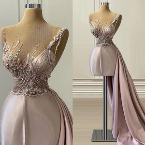 Kort aftonklänning sjöjungfru 2021 Sheer Neck Exquisite Beading Sequins Appliqued Cocktail Party Gowns Arabiska Formellt Slitage