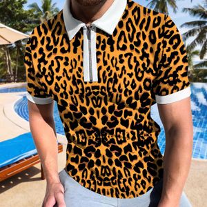 2022 여름 한국어 스타일 남성 폴로 셔츠 표범 인쇄 지퍼 디자인 간단한 옷깃 반팔 Tshits 거리 착용 남성 의류