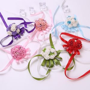 Bröllopshandtag Handblommor Brud Bridesmaids Armband Corsages Groom Corsages Boutonniere Vit Bröllopsdekorationer